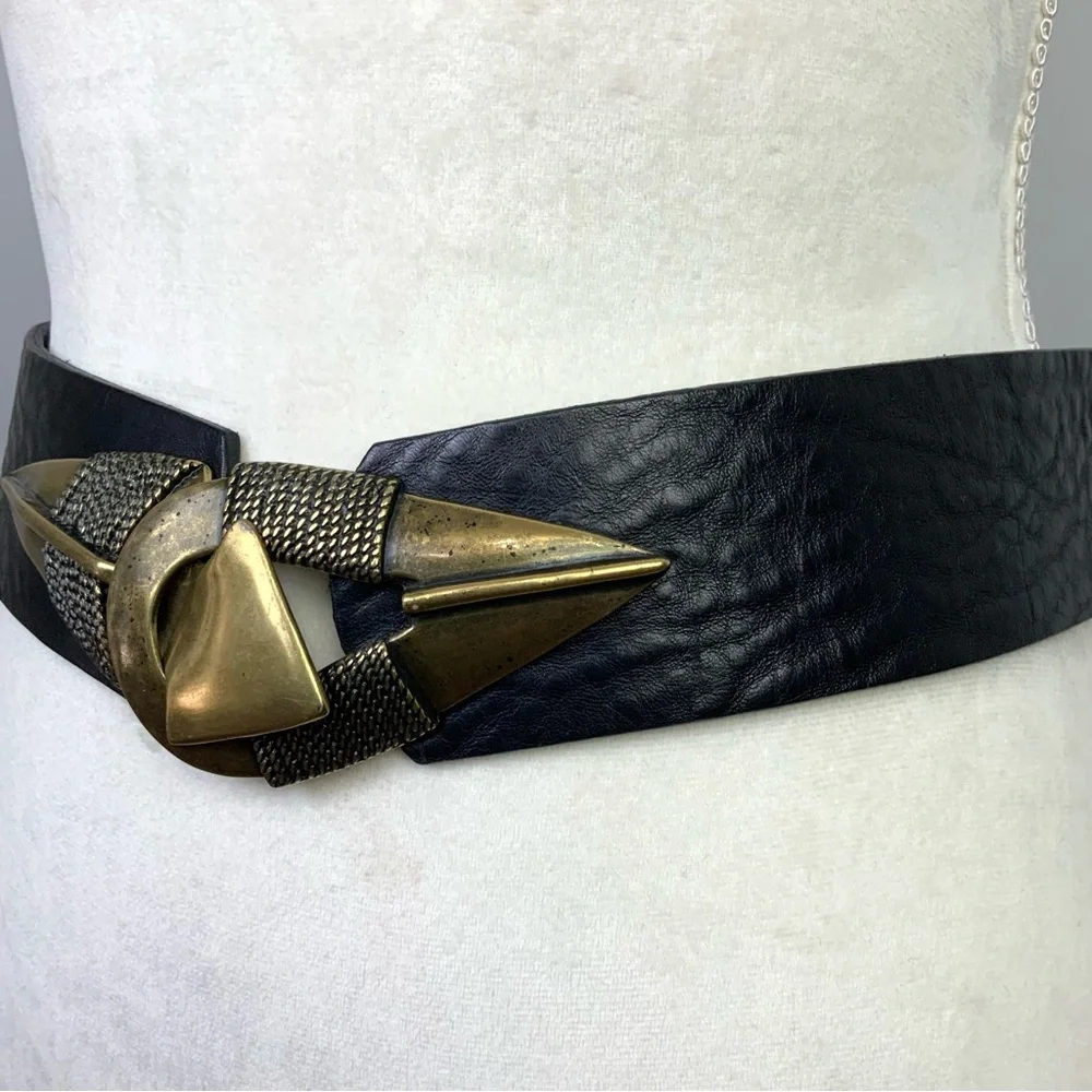 VTG Chico's Sz Small Black Italian Leather Brass Arrowhead Clasp Waist Belt Boho